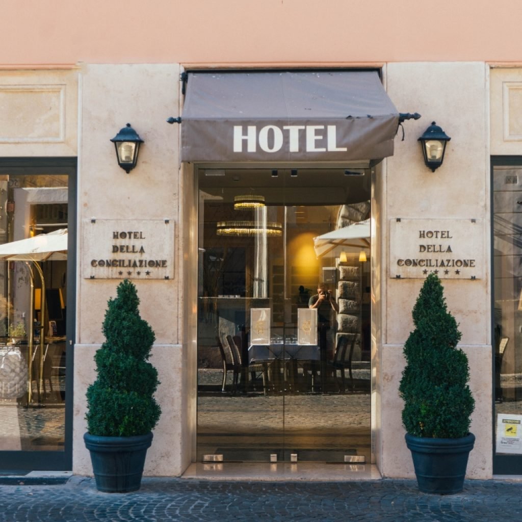 hotel booking oryx