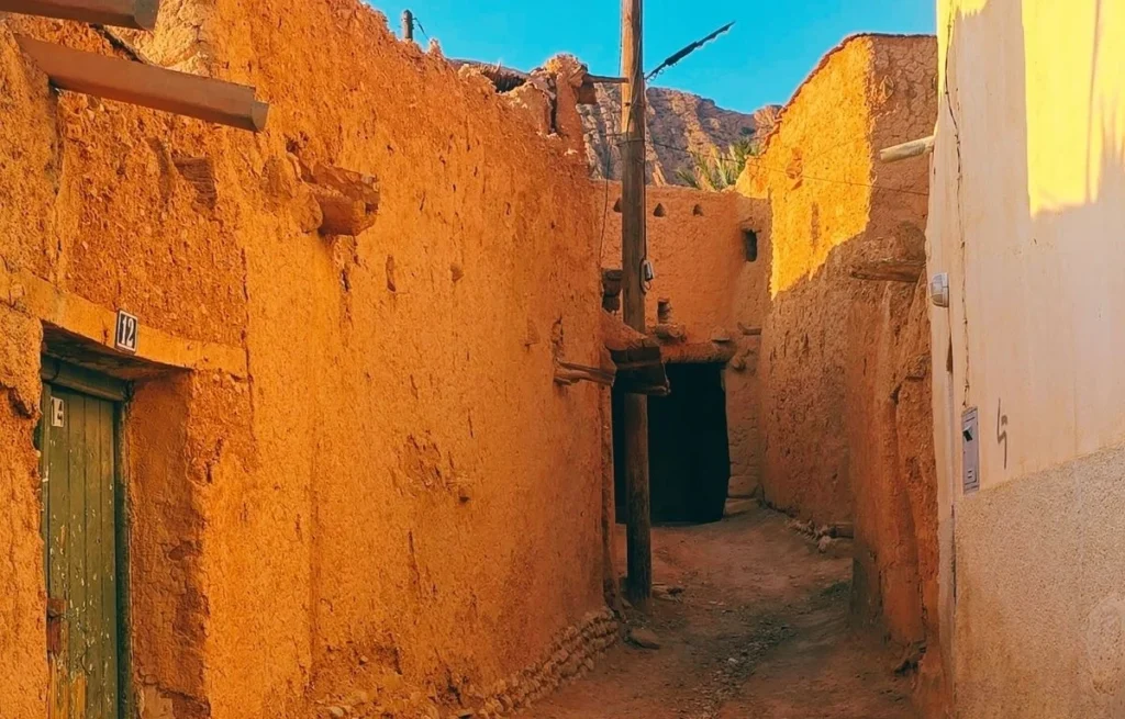 Algeria Desert Tour Bou Saada – Biskra – El Oued ()