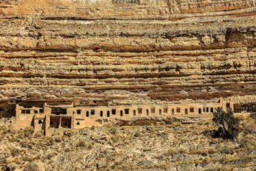 Ghoufi Balconies Travel